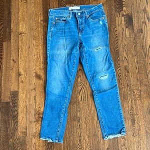 3/$20!! Gap 1969 Girlfriend Jean in distressed blue